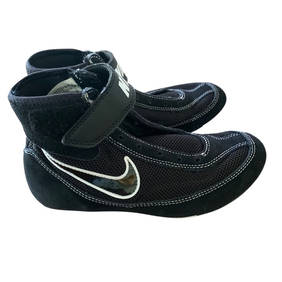 Nike Youth Speed Sweep Wrestling Shoes Sz 4 - Picture 1 of 6